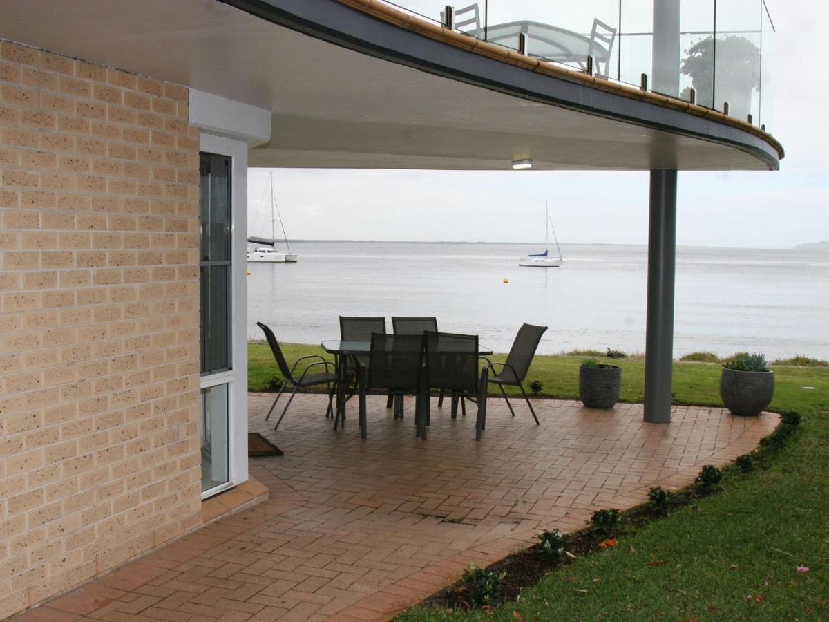 The Clippers 1 Fabulous Waterfront Unit Apartamento Salamander Bay Exterior foto