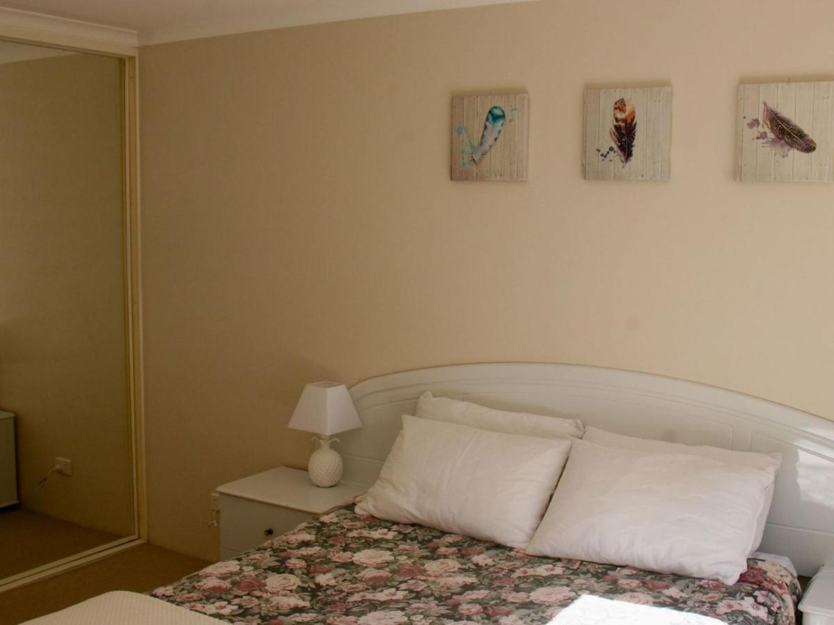 The Clippers 1 Fabulous Waterfront Unit Apartamento Salamander Bay Exterior foto