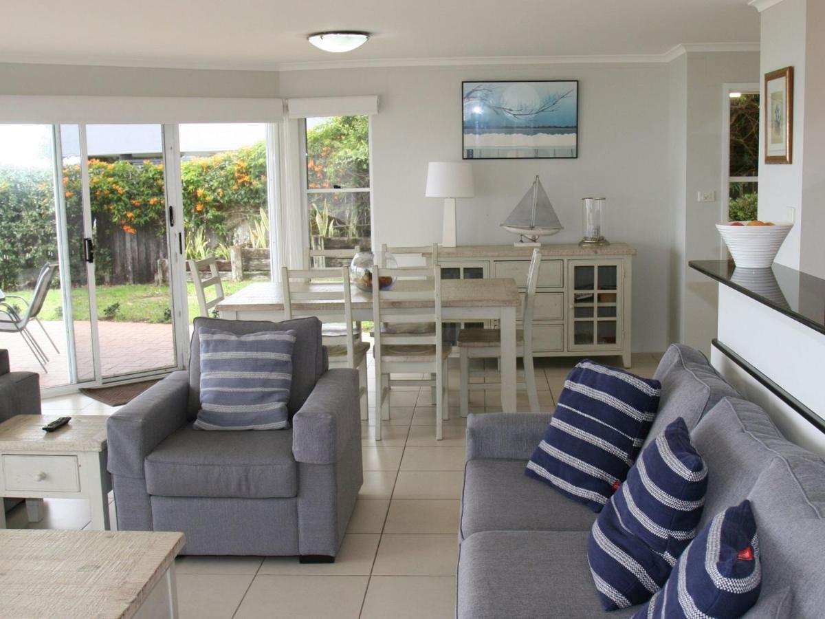 The Clippers 1 Fabulous Waterfront Unit Apartamento Salamander Bay Exterior foto