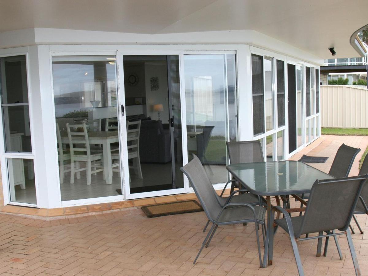 The Clippers 1 Fabulous Waterfront Unit Apartamento Salamander Bay Exterior foto