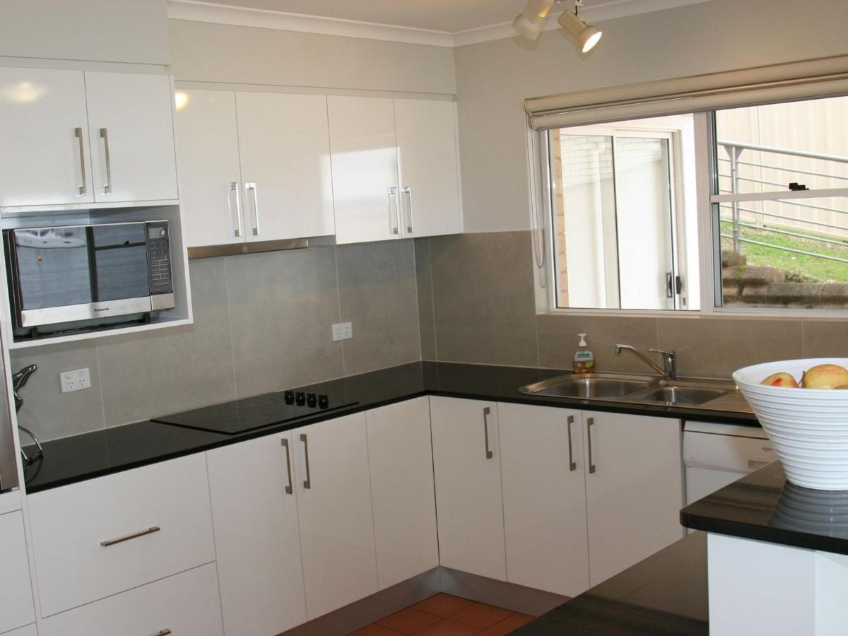 The Clippers 1 Fabulous Waterfront Unit Apartamento Salamander Bay Exterior foto